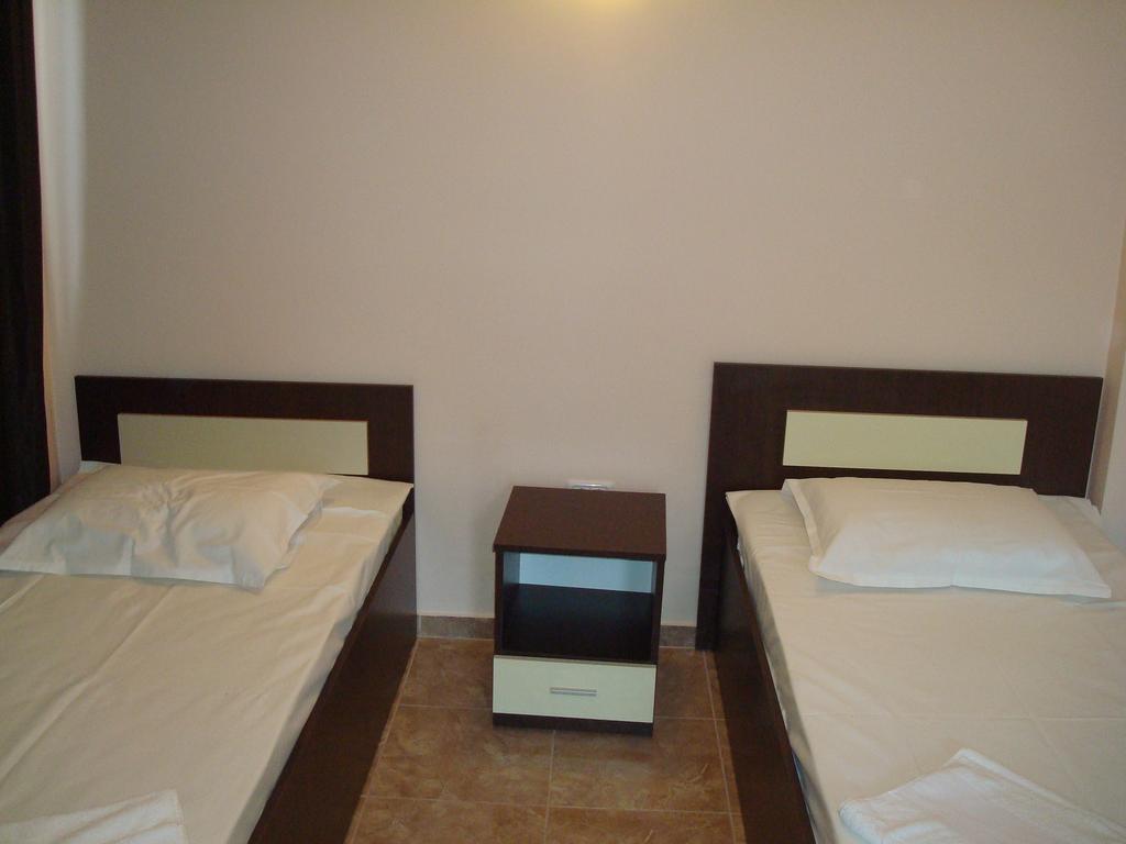 Hotel Casa Alex Eforie Nord Habitación foto